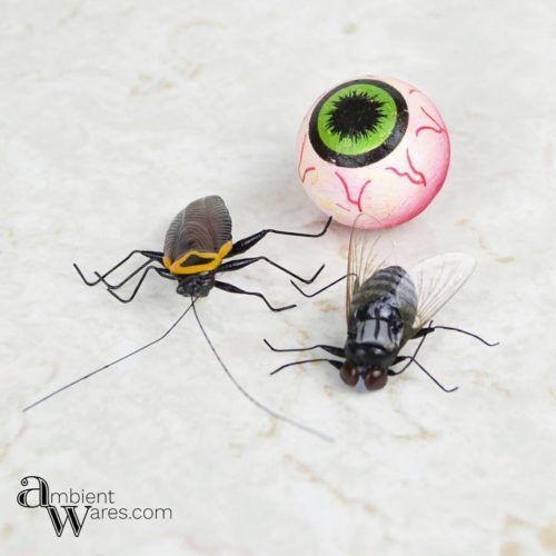 Looking for some easy Halloween decorations or creepy Halloween decorations, Angie at AmbientWares.com has both going on in her post! Check it out for some unique inspiration!
