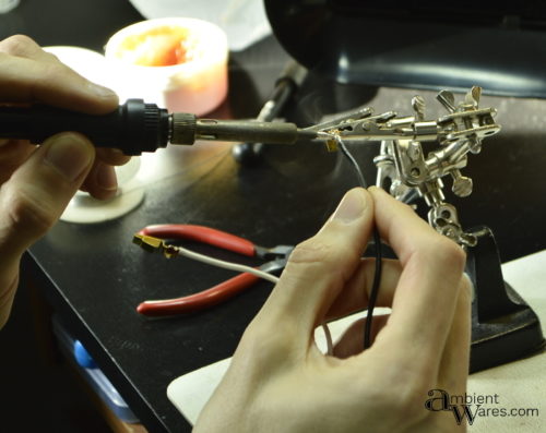 18_socket-refurb-soldering-new-wires