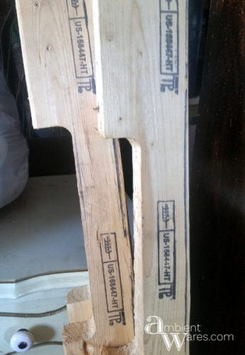 How-To-Break-Apart-Pallets-The-Easy-Way-ambientwares.com