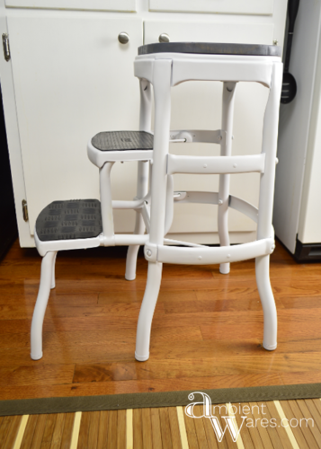 Vintage Cosco Step Stool gets a Modern Farmhouse Styled Makeover